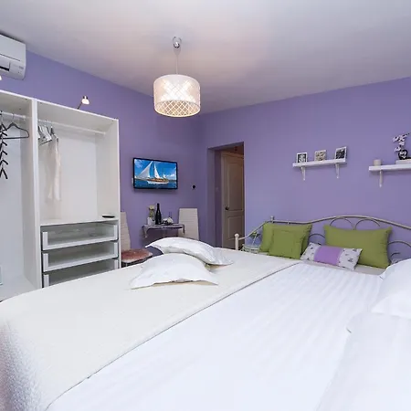 Apartment Gemuetliche Mit Terrasse In Bidol