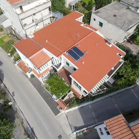 Gemuetliche Mit Terrasse In Bidol Apartment *